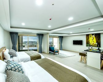 Blue Whale Resort - Jeju City - Sovrum