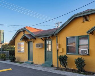 Oak Motel Modesto Ca - Modesto - Gebouw