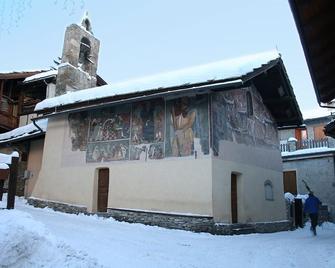 Nice apartment in the historic center - Sauze d'Oulx - Building