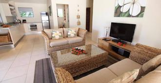 Sunset Resort - Rarotonga - Living room