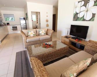 Sunset Resort - Rarotonga - Living room