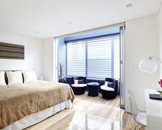 Stunning Grand Designs Australia Residence - Sydney - Bedroom
