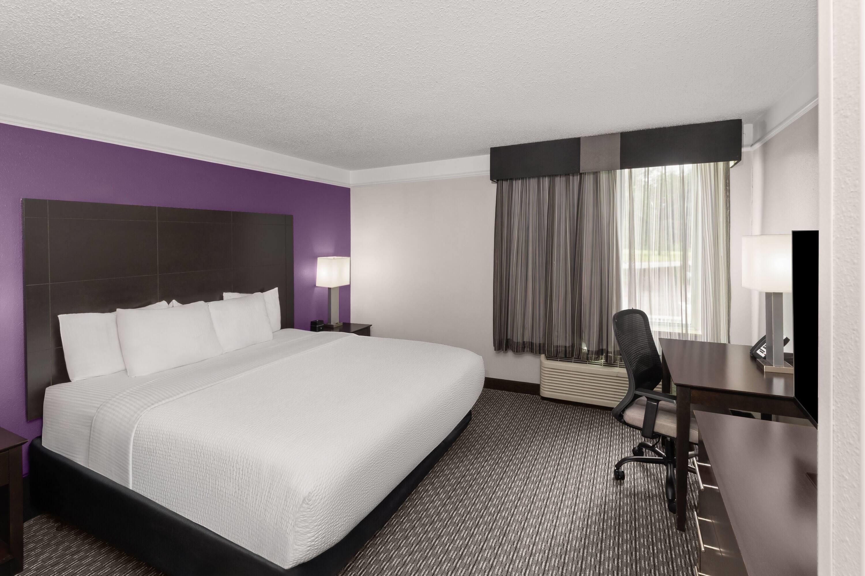 La Quinta Inn & Suites by Wyndham Austin Round Rock - אוסטין - חדר שינה