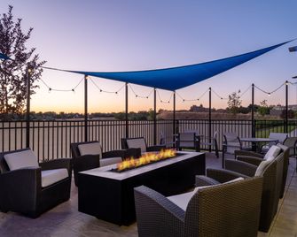 Holiday Inn Express & Suites Meridian - Boise West By IHG - Meridian - Balcony