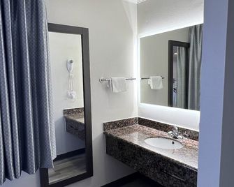 Cloud 9 Inn LAX - Inglewood - Salle de bain