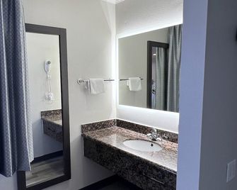 Cloud 9 Inn LAX - Inglewood - Bathroom