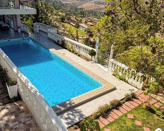 Hotel Club Las Flores Ayacucho - Ayacucho - Pool