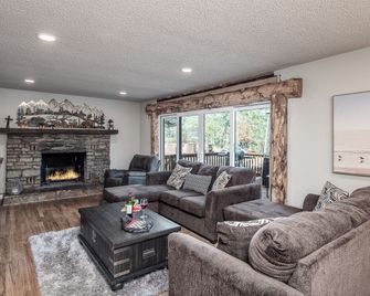 Modern Twist - Ruidoso - Sala de estar