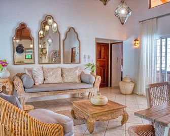 Casa Bonita - 5br With Pool Walk To Beach! - Nosara - Sala de estar