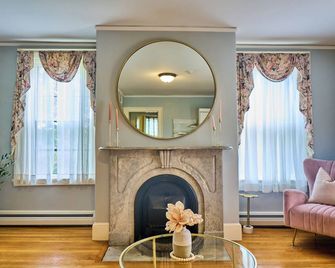The Underwood-Hale House - Providence