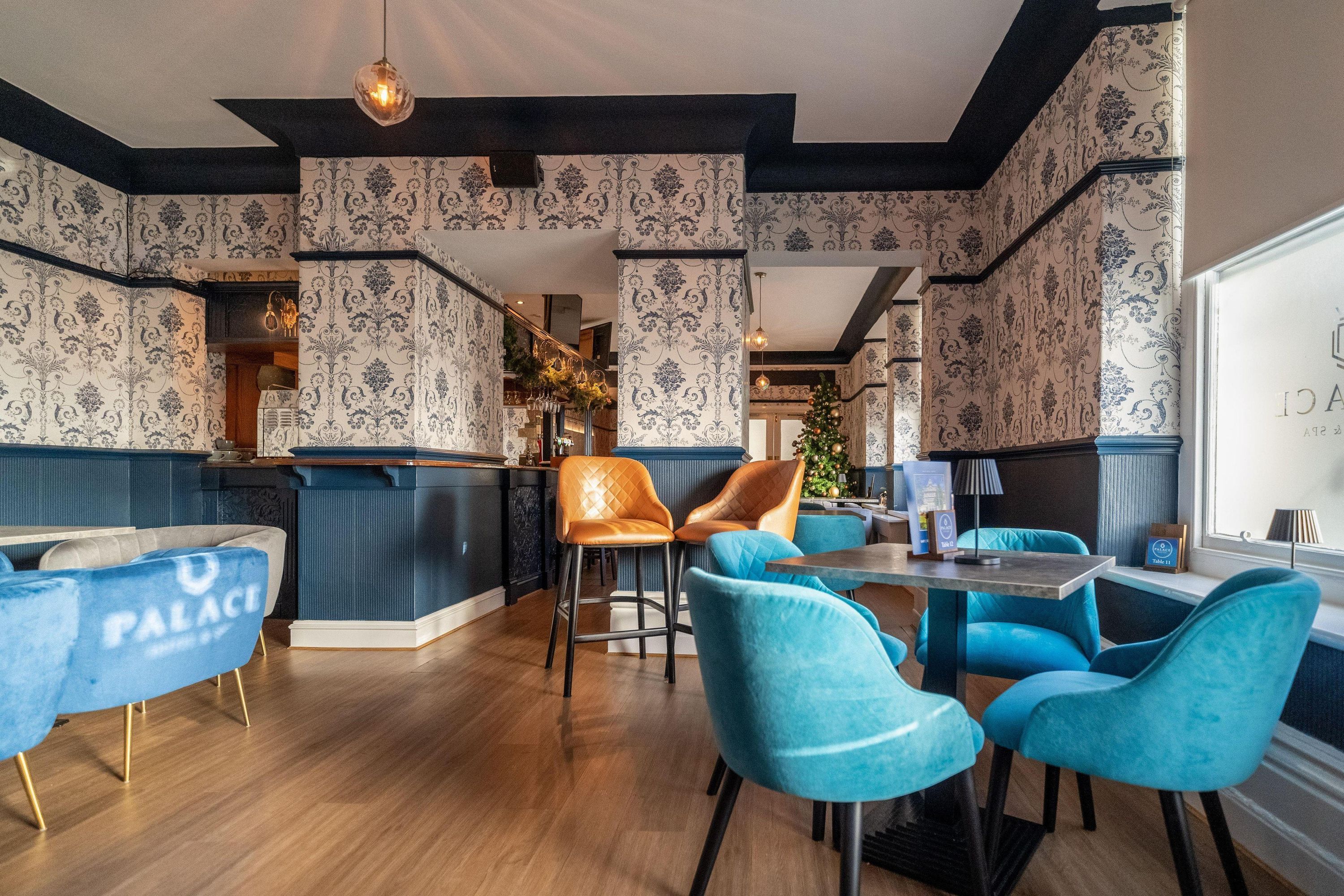 Palace Hotel - The Hotel Collection - Buxton - בר