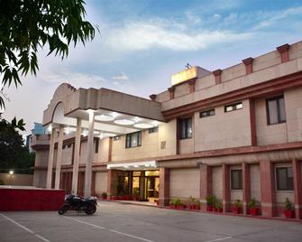Hotel Duke Palace - Mathura - Gebäude