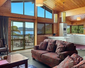 Koura Lodge - רוטורואה - סלון