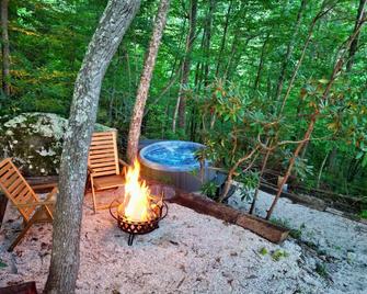 Moonlight Lullaby | Hot Tub | Brand new 2024 | - Slade - Patio