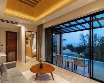 Aonang Princeville Villa Resort & Spa - Krabi - Living room