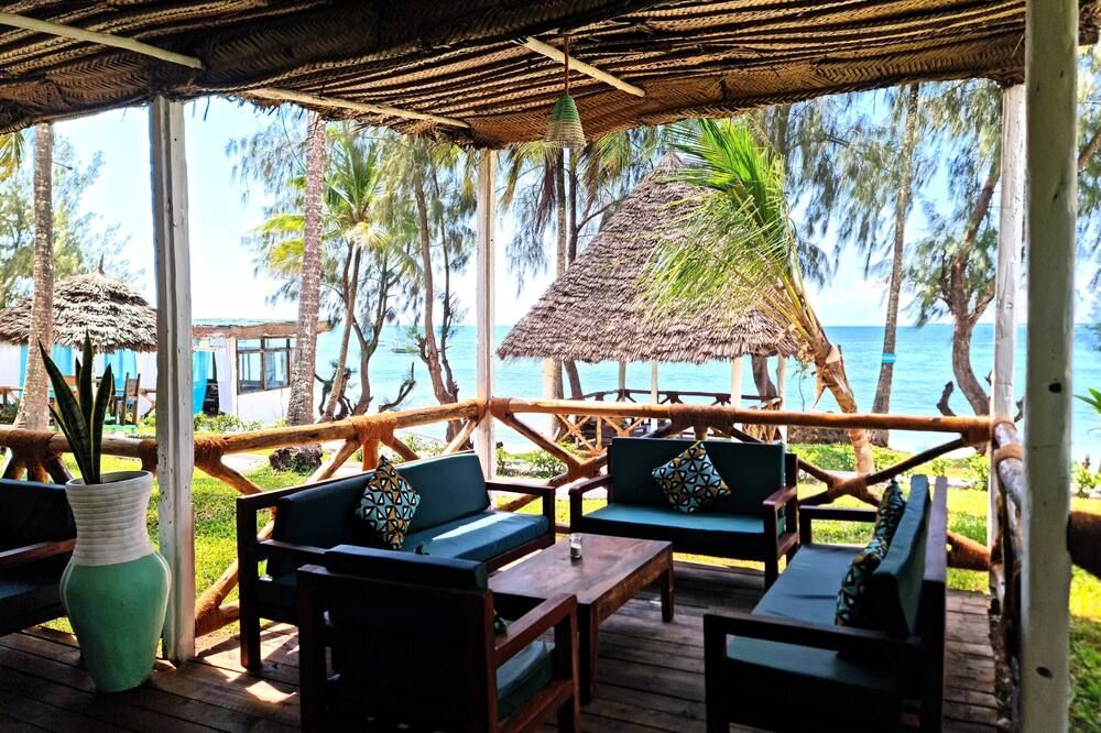 بارادايس بيتش ريزورت