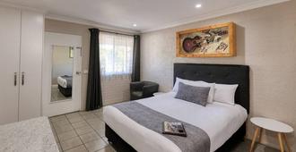 Country Leisure Motor Inn - Dubbo - Bedroom
