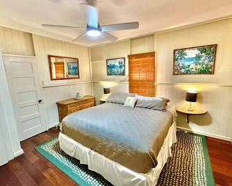 Wonderful 3 bedroom for 6 ocean view Kekaha home! - Kekaha - Bedroom