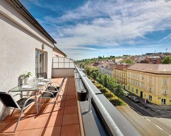 Downtown Suites Belohorska - Prague - Balcony