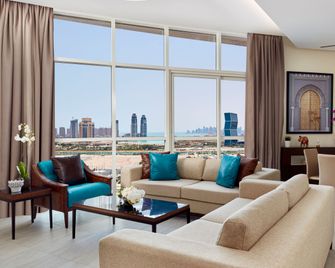 Staybridge Suites Doha Lusail By IHG - Doha - Sala de estar