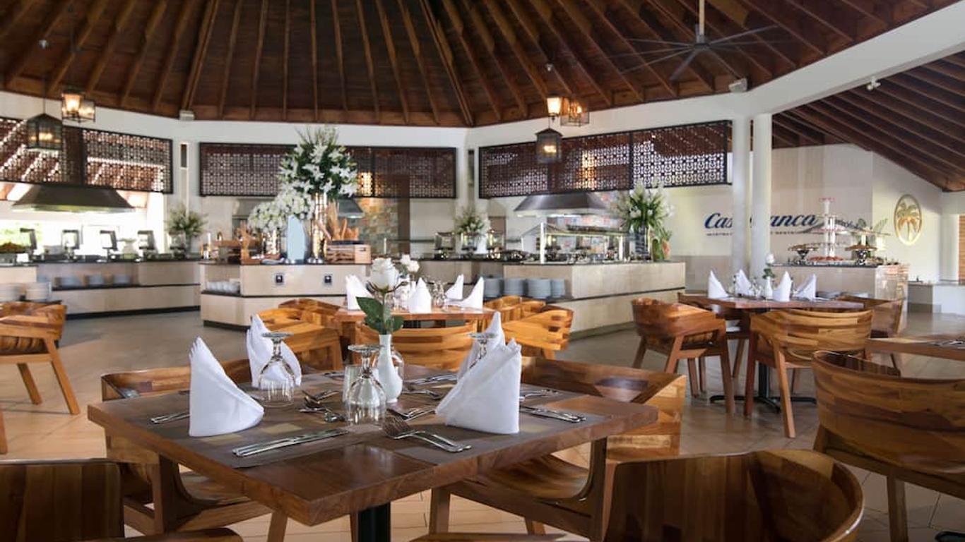 Lifestyle Tropical Beach Resort and Spa