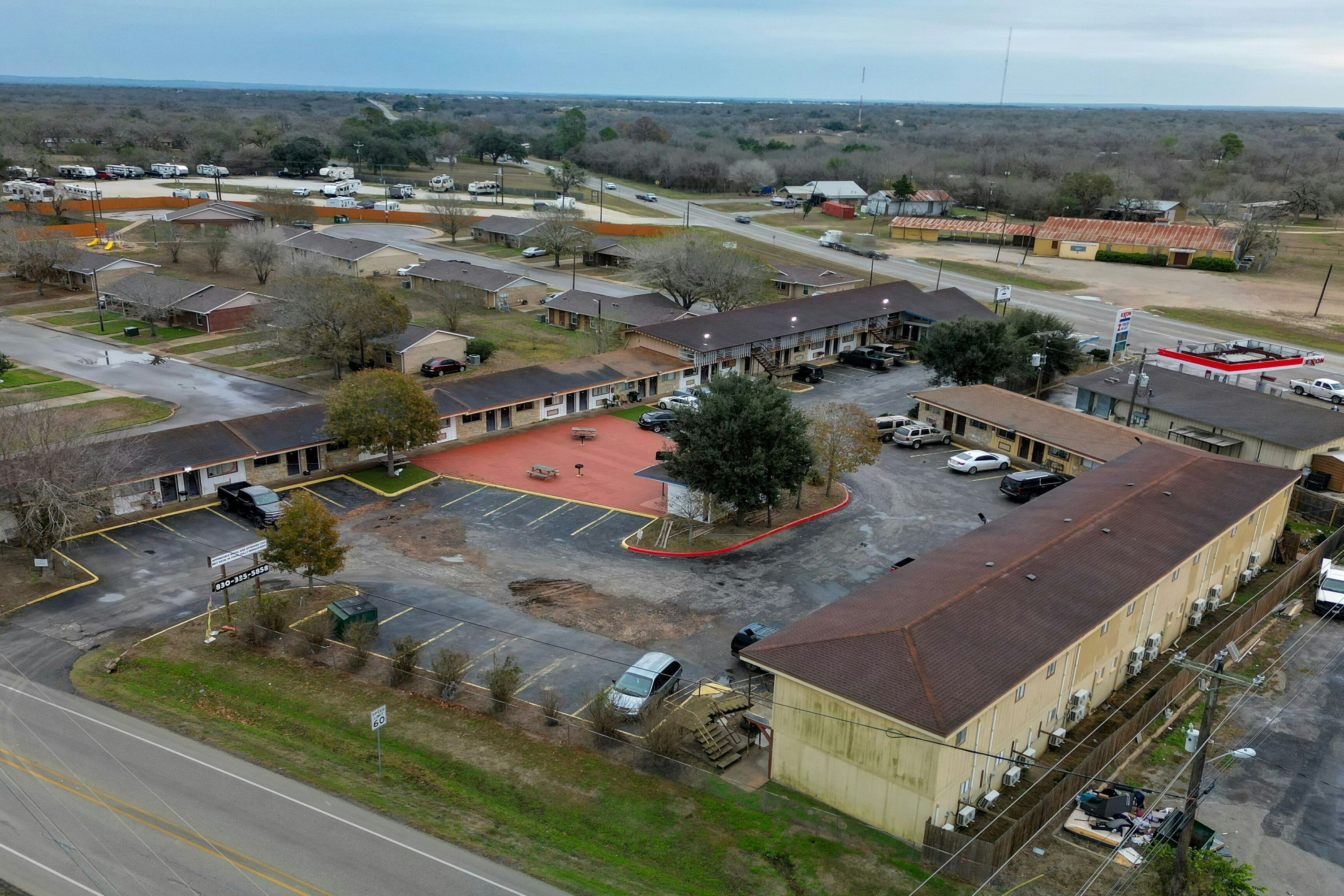 Cannon Inn By Capital O Gonzales Tx - Gonzales - Building
