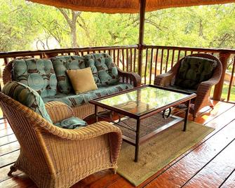 A Collection of Unique & Memorable Country Lodges - Cullinan - Balcón