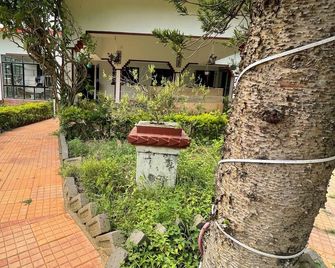 Jonaki Shantiniketan - Shānti Niketan - Outdoor view