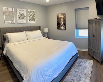 The Blue Riverside Home in Oconto - Oconto - Habitación