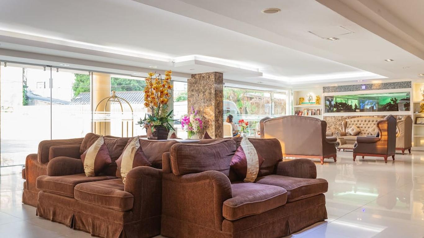 The Airport Greenery Hotel