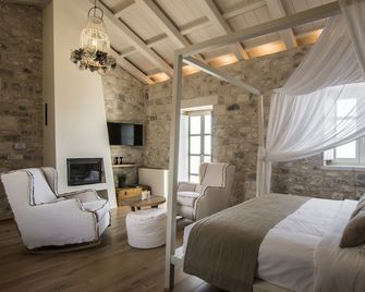 Bassa Maina Villas & Suites - Areopoli - Schlafzimmer