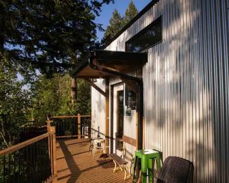 Tiny House Big View - Chilliwack - Balcony
