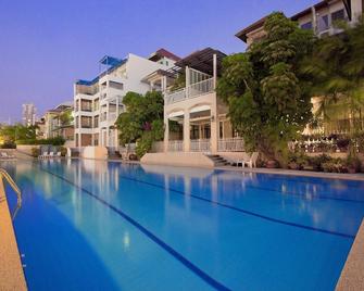 Argyle Apartments Pattaya - Pattaya - Basen