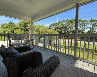 Rancho Alegre Country Getaway Bring Your Boat -Lake Is 15 Mts Away. Pet Friendly - Clewiston - Balcó
