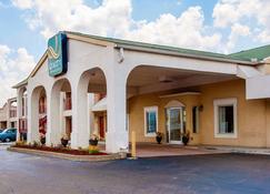Quality Inn & Suites - Covington - Gebouw