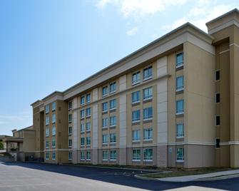 Holiday Inn Martinsburg - Martinsburg - Rakennus