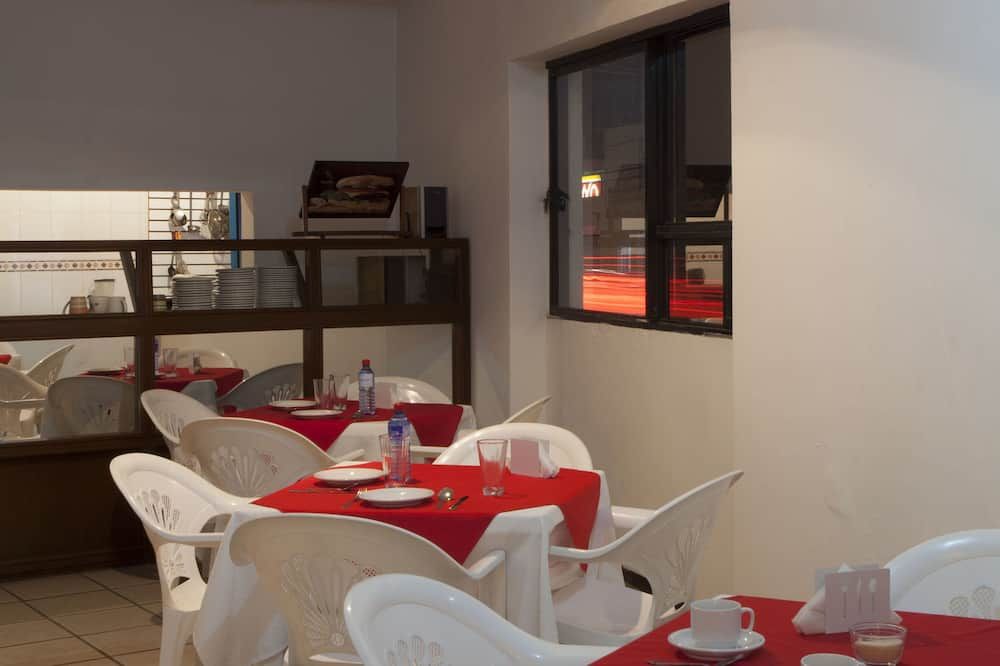 Hotel Kyoto - פואבלה - מסעדה