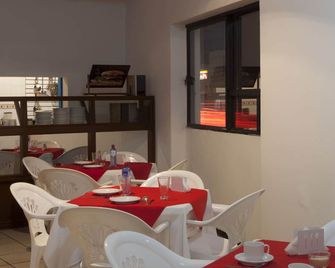 Hotel Kyoto - פואבלה - מסעדה