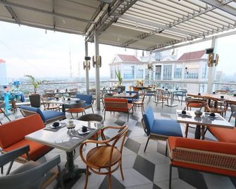 Java Paragon Hotel & Residences - Surabaya - Restaurant