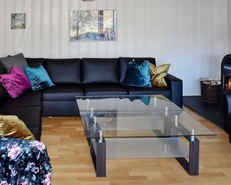 10 person holiday home in skei i jølster - Skei - Living room