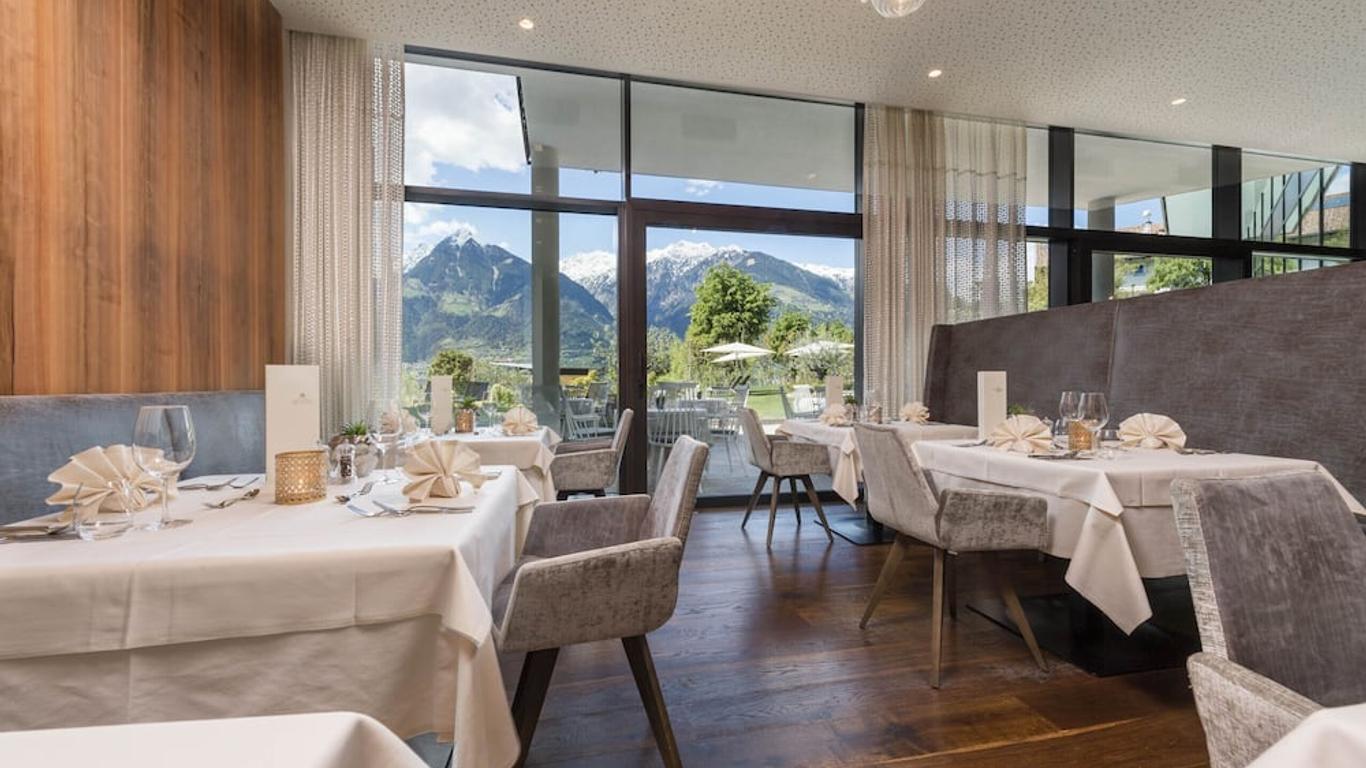 Hotel Rosengarten (Schenna Resort)