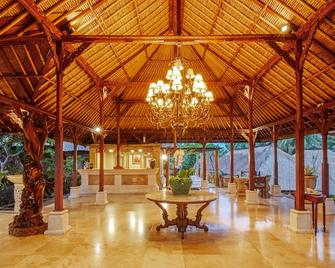 羅威那拜閣斯宮酒店 - 布萊倫 - 新加拉惹 - 大廳