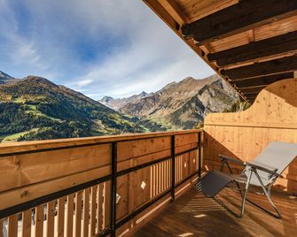 Hotel Kronhof - Moso in Passiria - Balcony