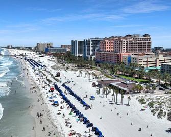 Pelican Pointe Hotel - Clearwater Beach - Strand