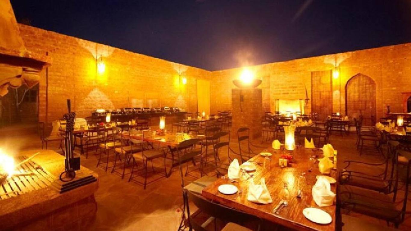 Reggie's Camel Camps