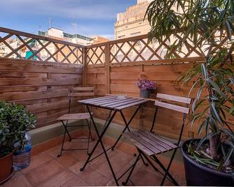 Kamelly - Badalona - Patio