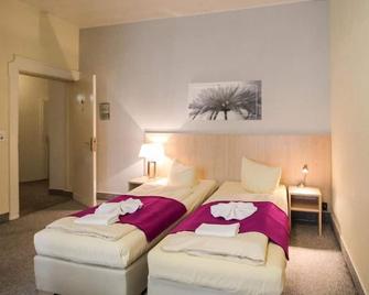 Hotelpension Margrit - Berlin - Bedroom