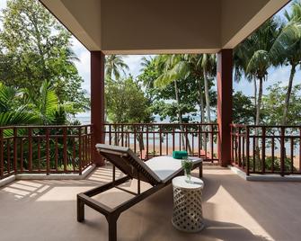 Amatapura Beachfront Villa 15, Sha Certified - Ban Ao Nam Mao - Balkón