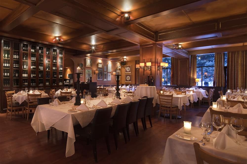 Mountain Side Hotel Whistler by Executive - וויסלר - מסעדה