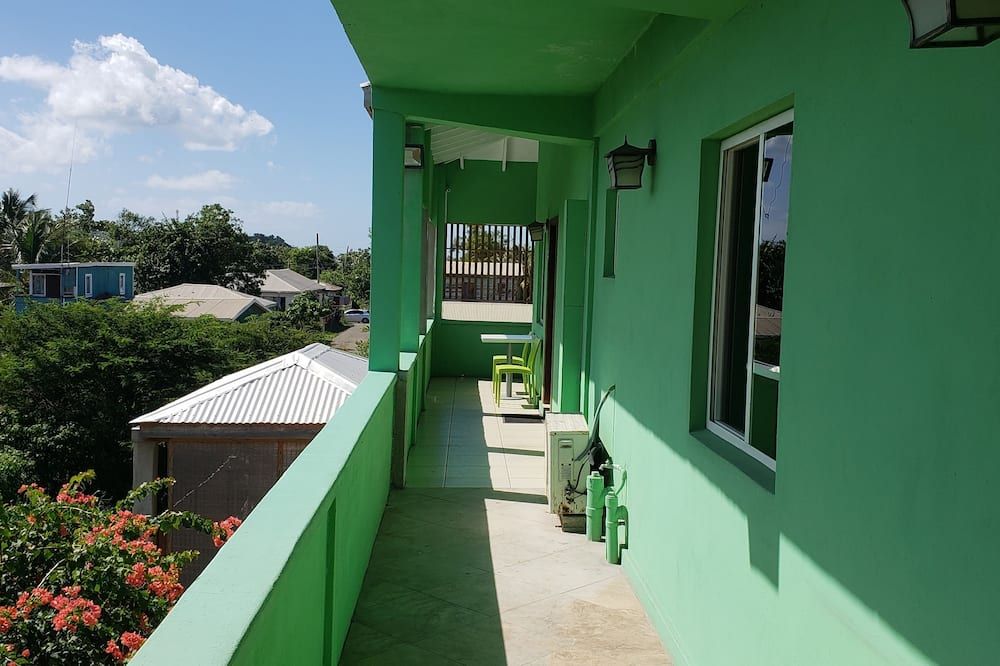 Touch Therapies Guest House - Saint John's - Balkon